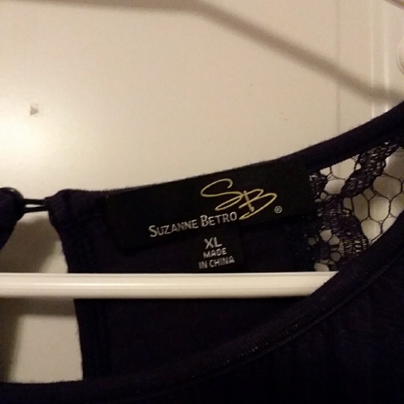 Lace shoulder Top NWOT - Picture 2 of 6